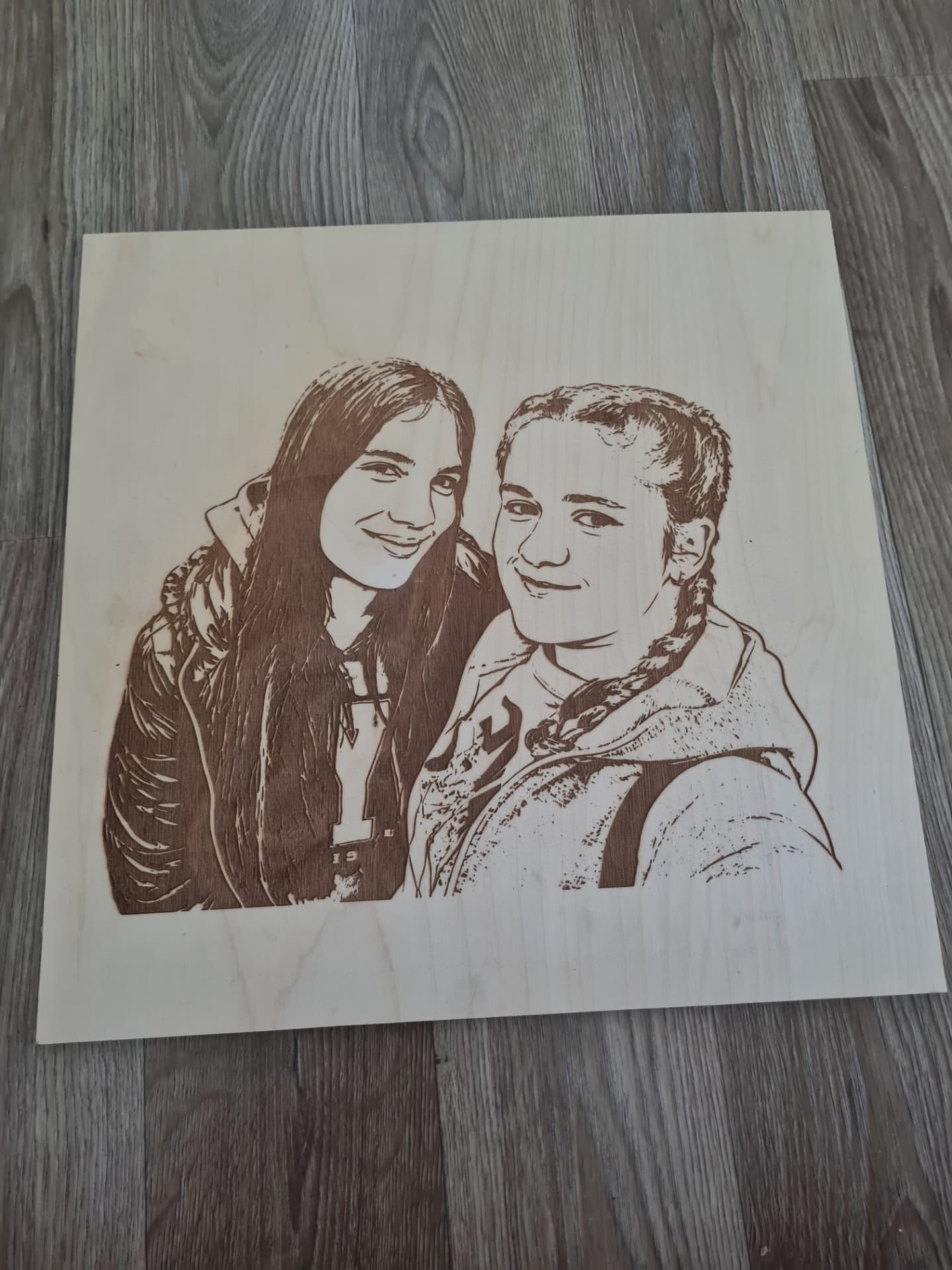 Portret dve devojke